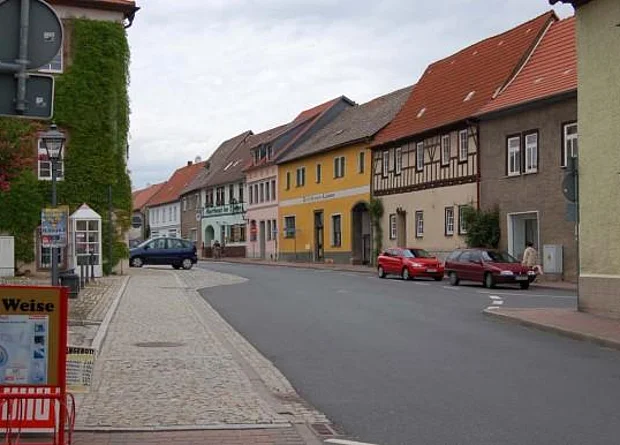 Ostseite Rathaus 
