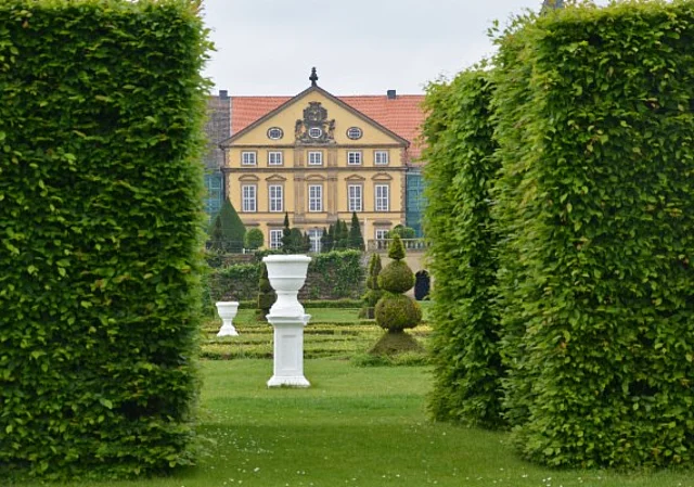 Barockgarten und Landschaftspark Hundisburg