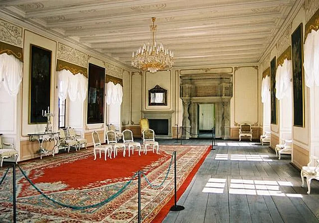 Schloss Neuenburg, Fürstensaal