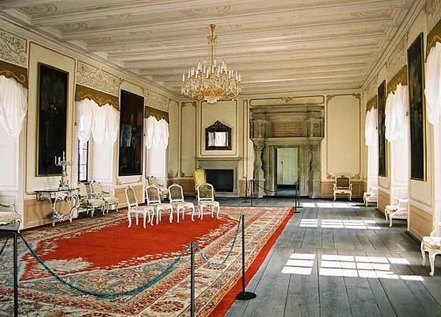 Schloss Neuenburg, Fürstensaal 