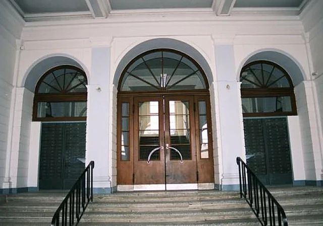 Ehemalige Landesbank Eingang Innen