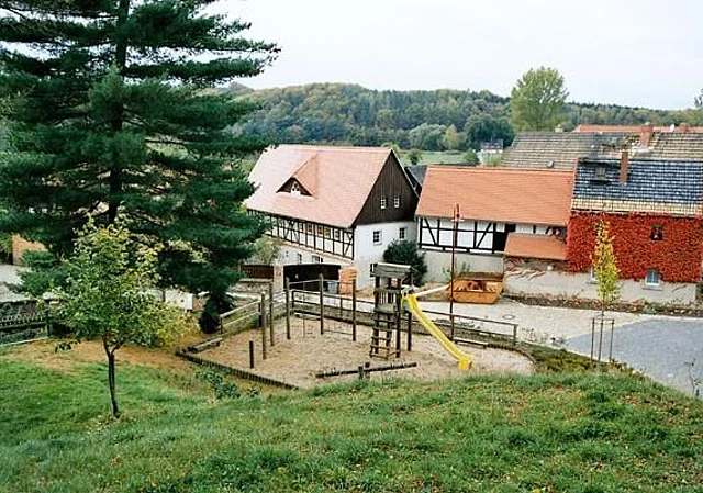 Blick zur Dorfstraße