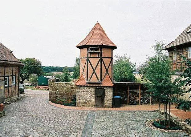 Hof mit Taubenturm Richtung Norden 