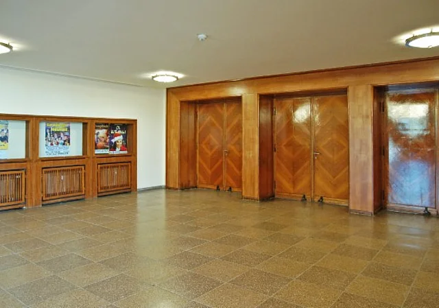Zugang zum Großen Saal
