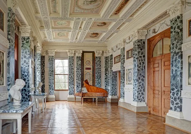 Schloss und Park Luisium, Festsaal