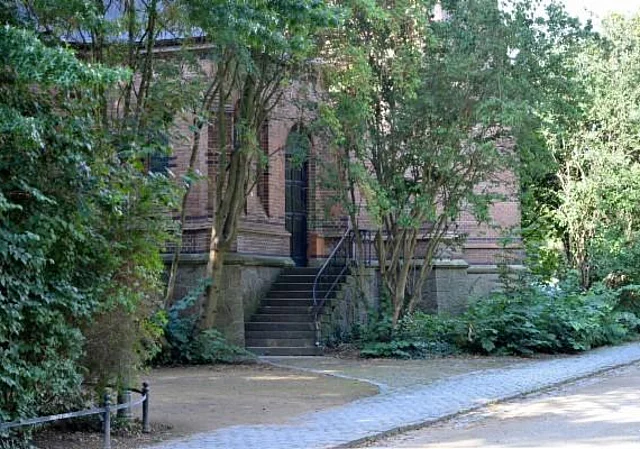 Johannapark, Lutherkirche