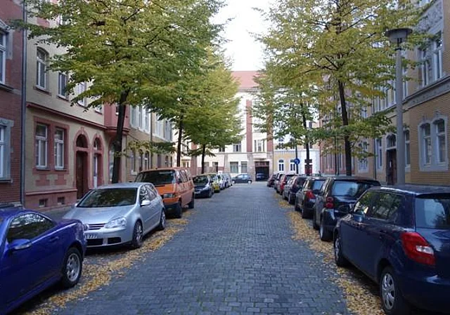Lassalestraße mit Blick zur Fritz-Büchner-Straße