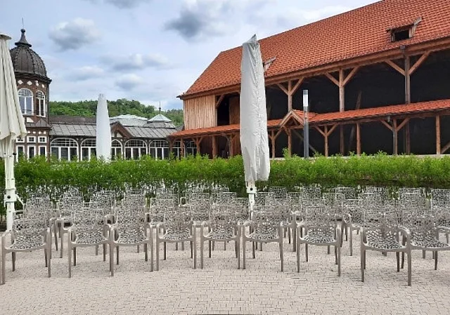 Stühle Pavillon