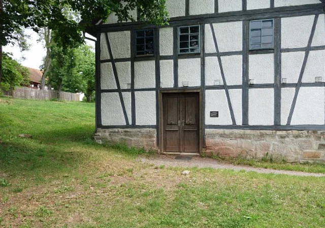 Eingang Totenhofkapelle
