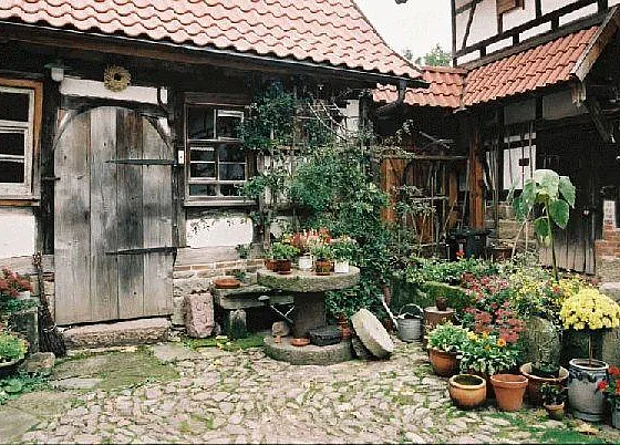 Backhaus Südseite Galerie Westseite 