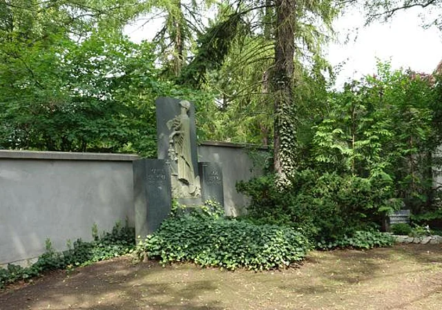 Friedhofsmauer