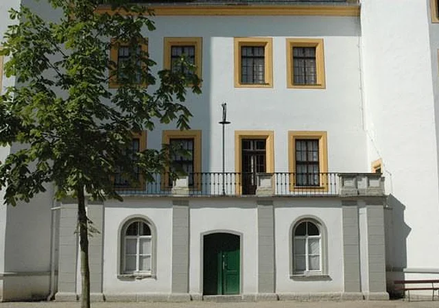 Schloss, Richtung Westen