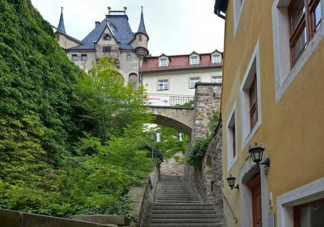 Schlossstufen, Mitteltor
