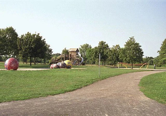 Kinderspielplatz, Hans-Marchwitza-Straße