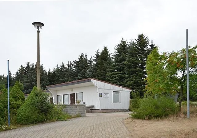 Naturbad Luppa, Bungalow, Straßenlaterne