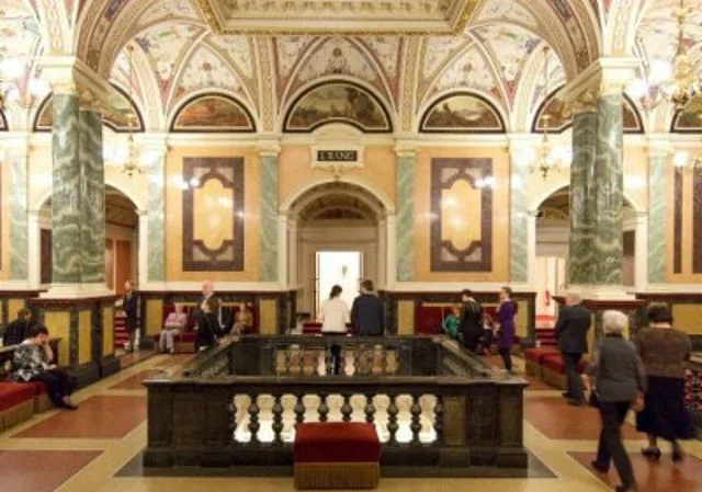 Zwingerseitiges Vestibül