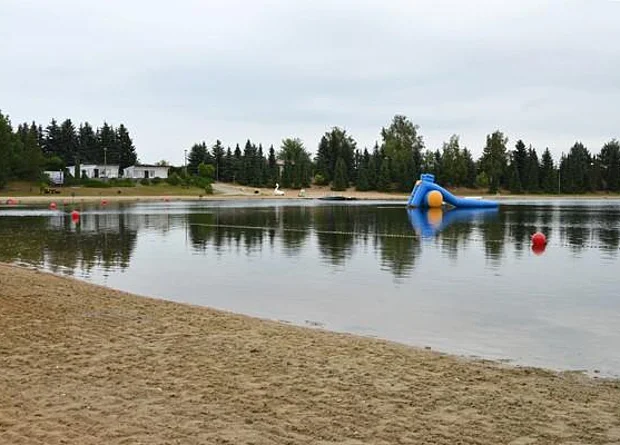 Naturbad Luppa, Sandstrand, Bungalows, Wasserrutsche 