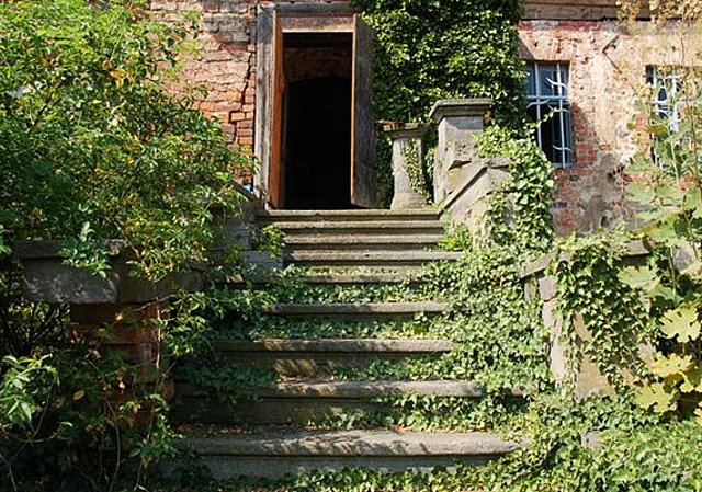 Eingang zum Haus, Süden