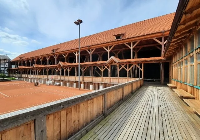 Ostwand Rückseite, Brunneninhalation aussen