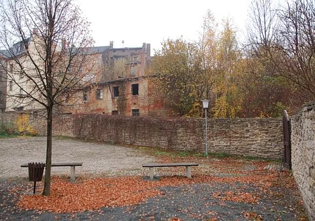 hinterer Hof nach Westen