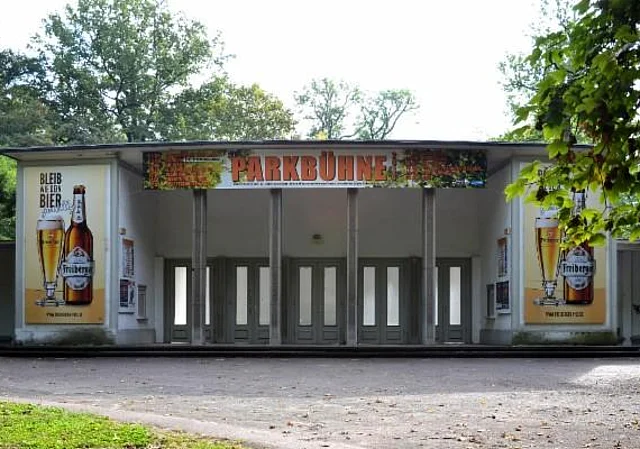 Clara-Zetkin-Park, Parkbühne