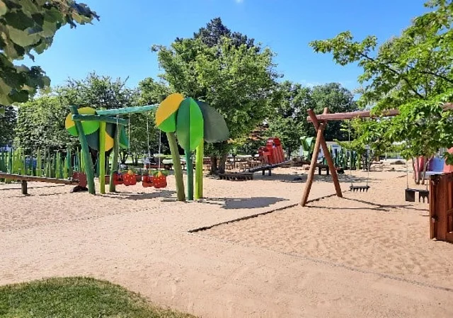 Kleinkindbereich Spielplatz