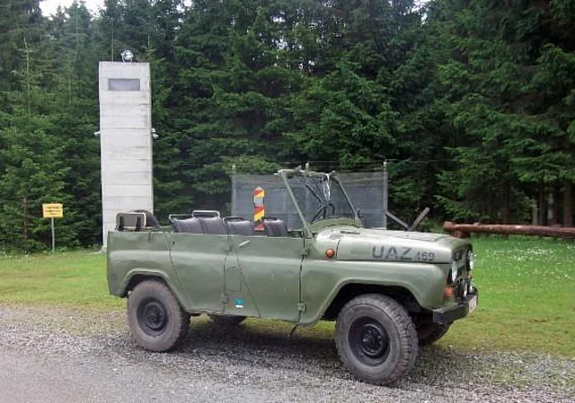 UAZ-469 B