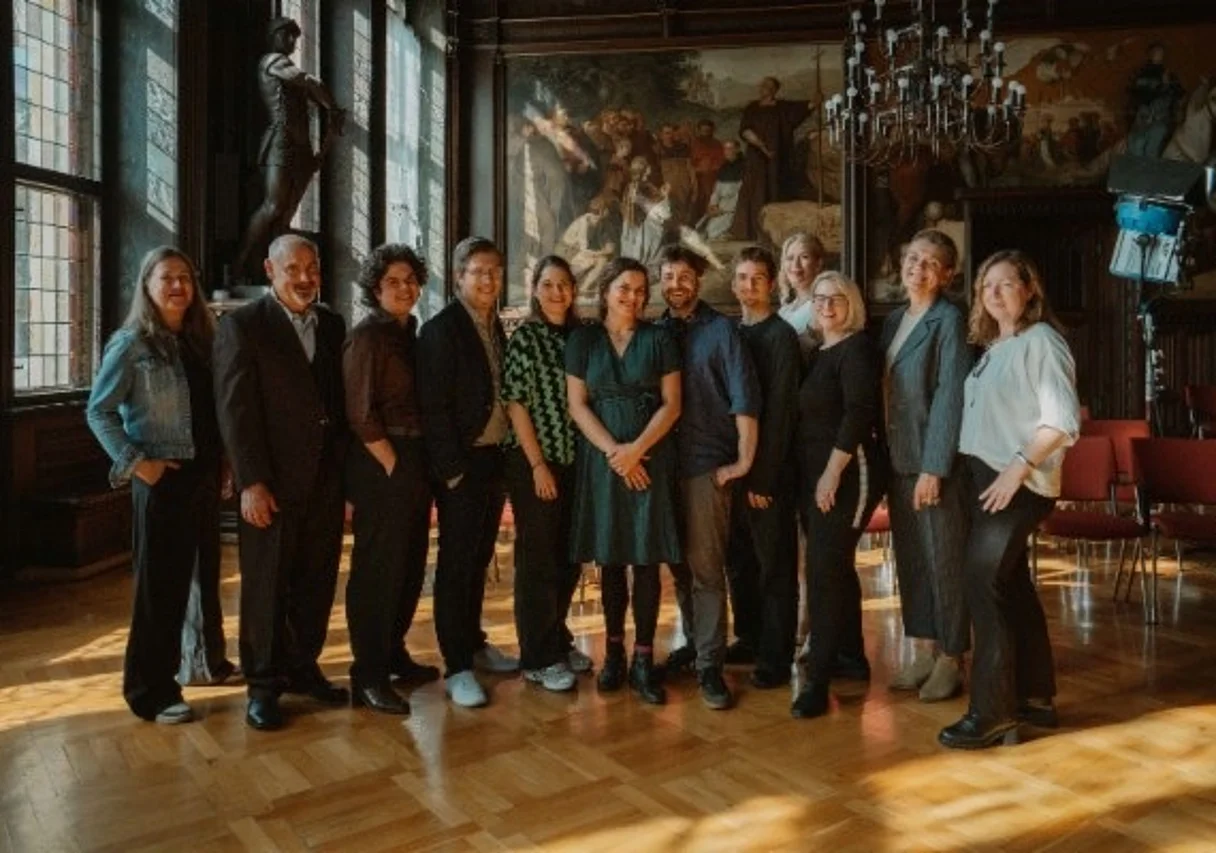 Team und Förderer am Set in Erfurt
