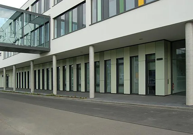 Nordseite mit Glasgang