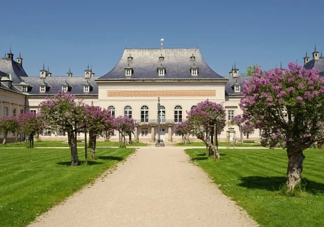 Neues Palais, Fliederhof