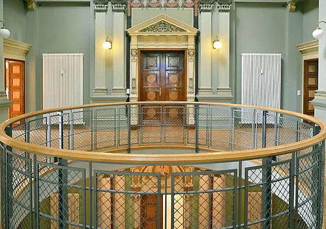 Halle, OG