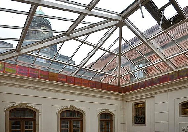 Atrium, Glasdach, Rathausturm