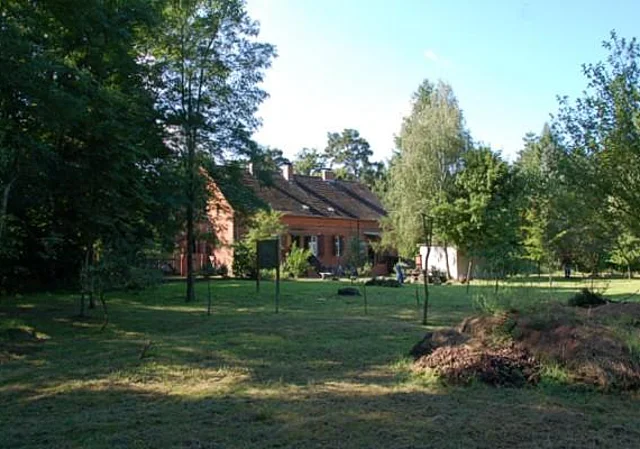 Rückseite, Nordost
