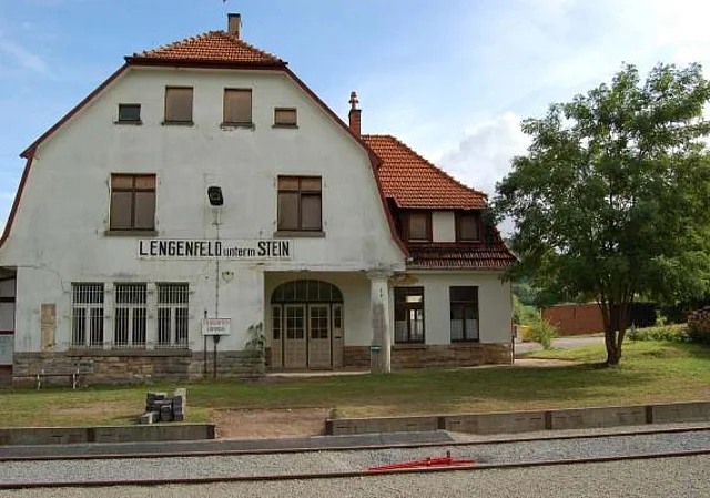 Bahnhofsgebäude