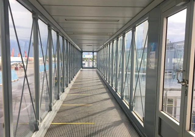 Passagierbrücke