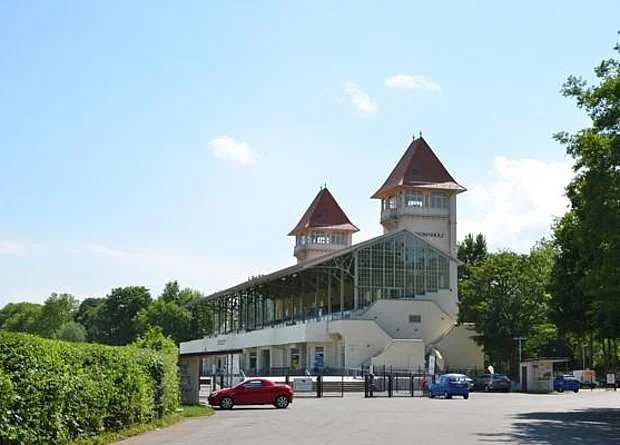 Galopprennbahn Scheibenholz 
