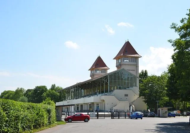 Galopprennbahn Scheibenholz