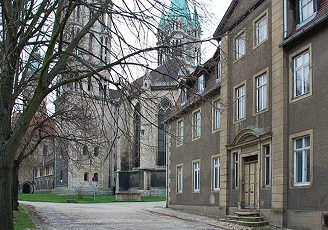 Domplatz nach Südost