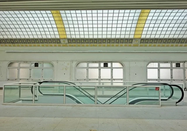 Obergeschoss Rolltreppe