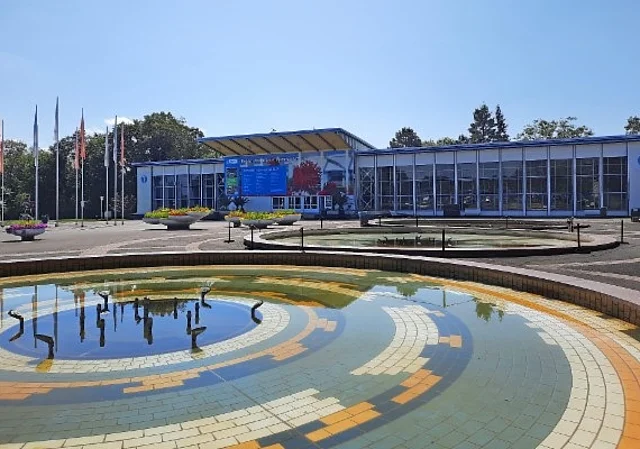 Halle 1