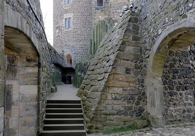 Blick auf den Johannisturm (Gegenschuss Bild 10)