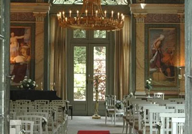 Schwindpavillon, Blick vom Haupteingang