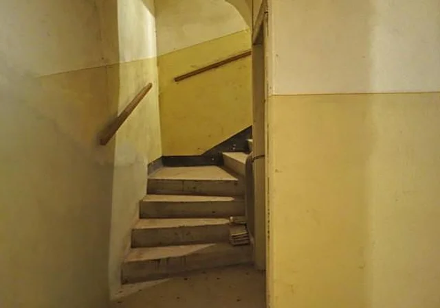 Treppe UG