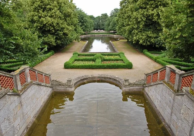 Schlosspark und Landschaftsgarten Ballenstedt