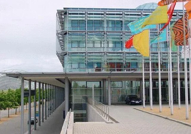 Messehaus, Westseite
