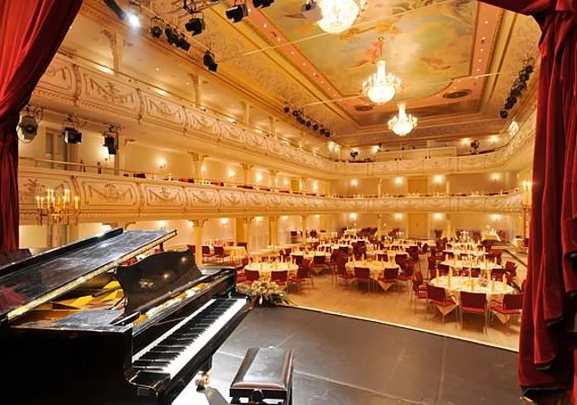 Kaisersaal Blick von der Bühne