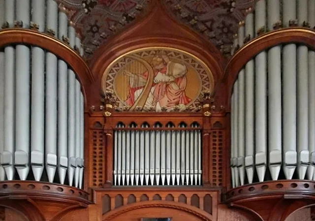 Orgel Empore