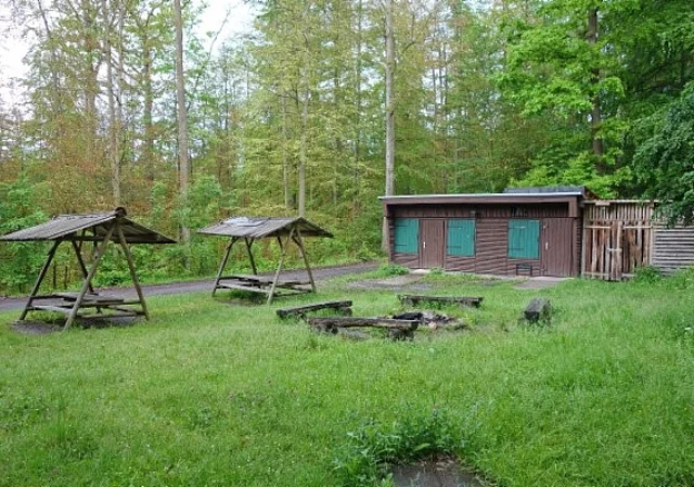 Außengelände mit Kühlhaus