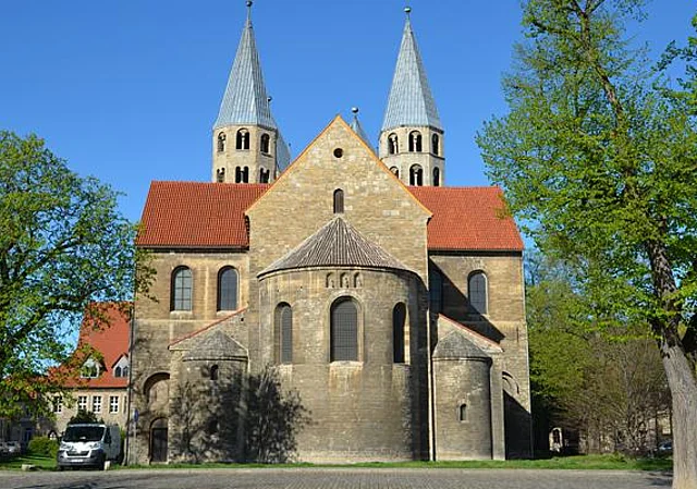 Liebfrauenkirche am Domplatz, Osten