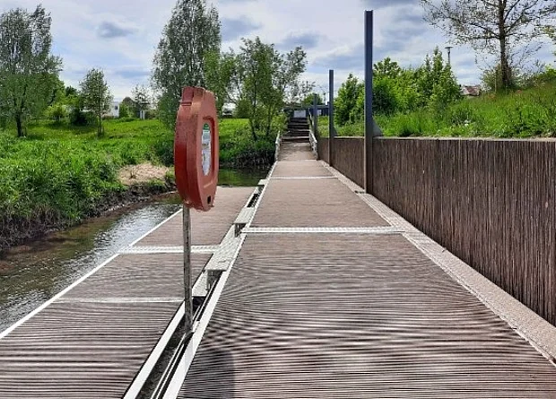 Reisemobilhafen „ErlebnisInsel Flößrasen“ Bootssteg 